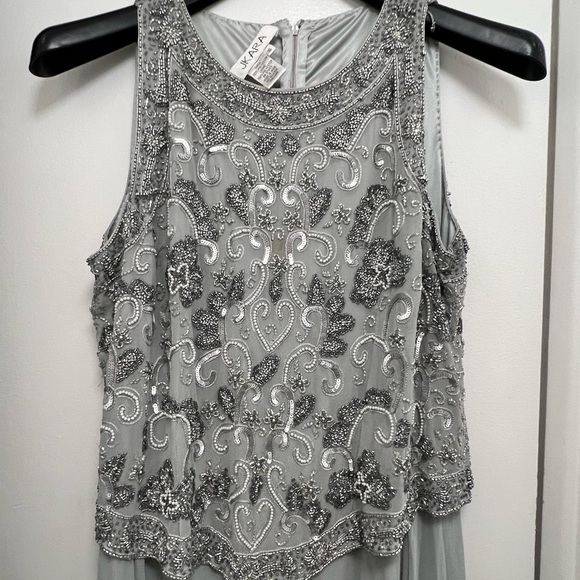 J KARA Formal Gown/Dress with Beaded Sequin Embellished Bodice and Chiffon Skirt - Picture 8 of 9